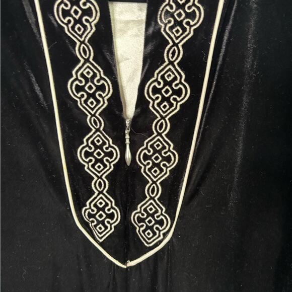 Oscar da le Renta Black Velvet Long Sleeve Caftan Dress Size Small - Picture 4 of 7